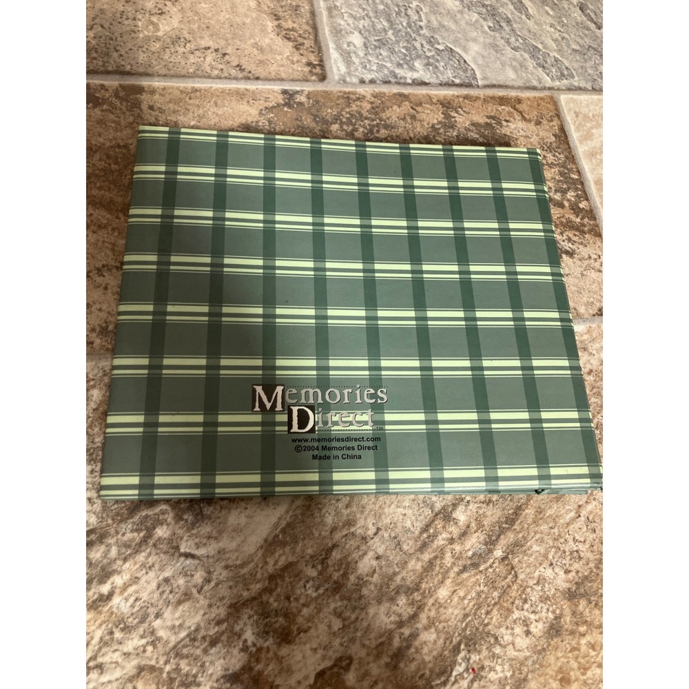 Memories Direct Green Plaid Photo Album 2004 Vintage Polka Dot Interior 7x8.25